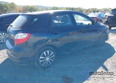 2009 Toyota Matrix S z USA, uszkodzony, nr VIN 2T1KE40E09C029482